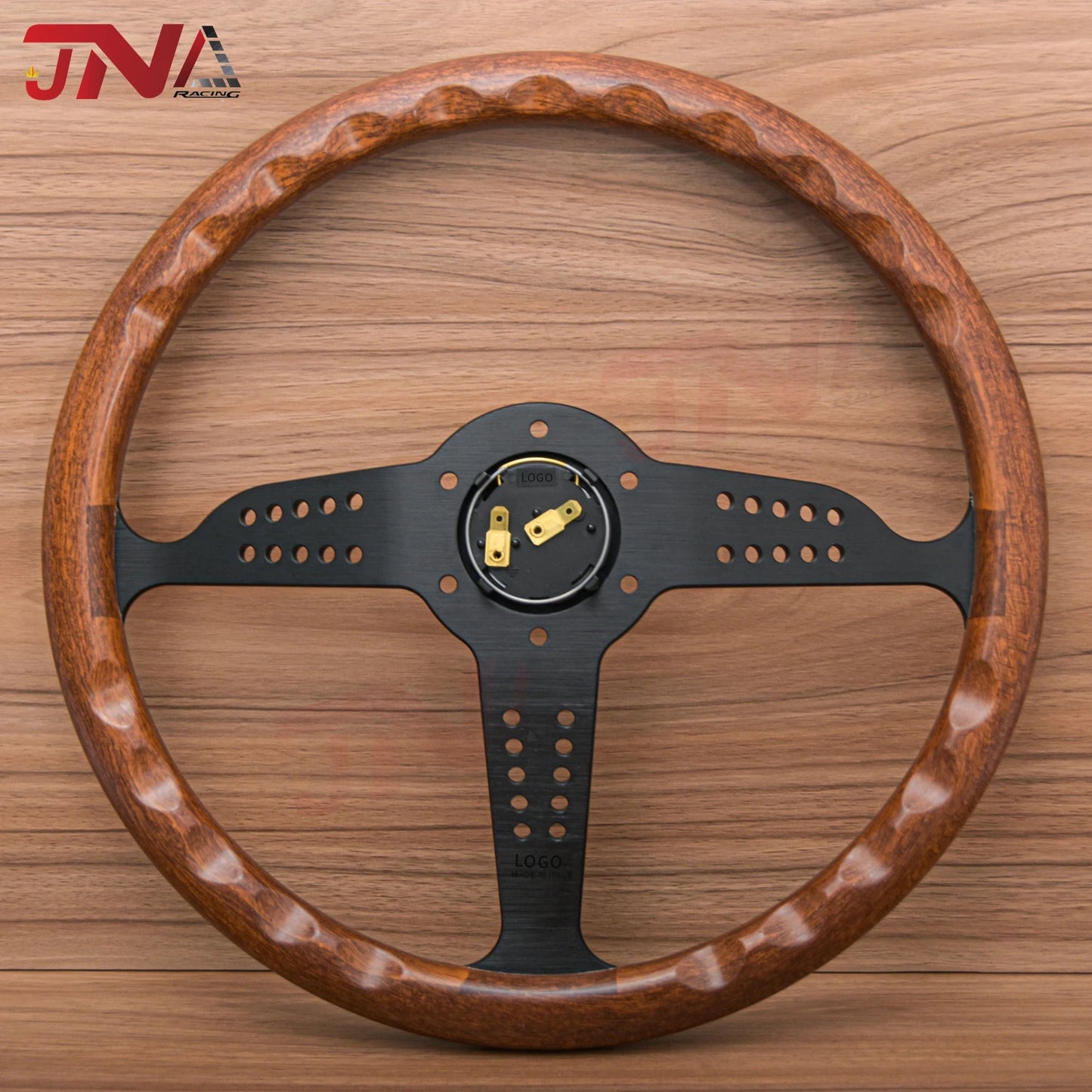 Volante Esportivo MOMO " Grand Prix " Classic